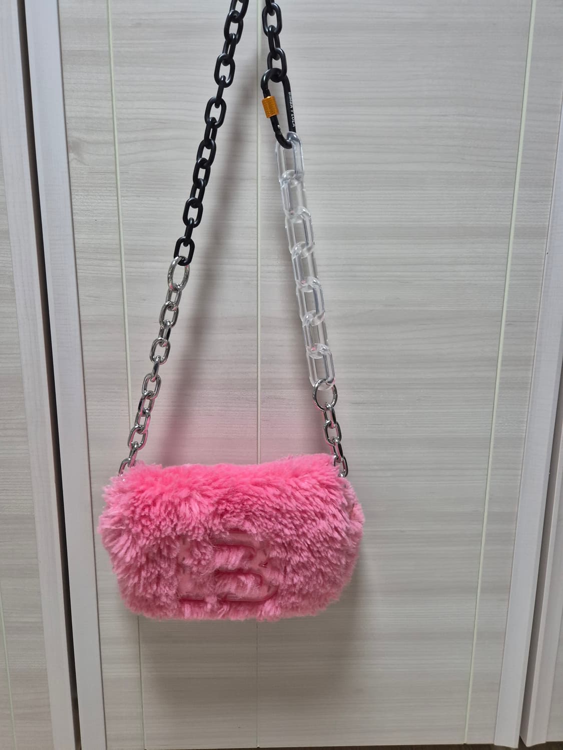 빔바이롤라 핑크퍼 크로스 바디 가방 상품이미지4