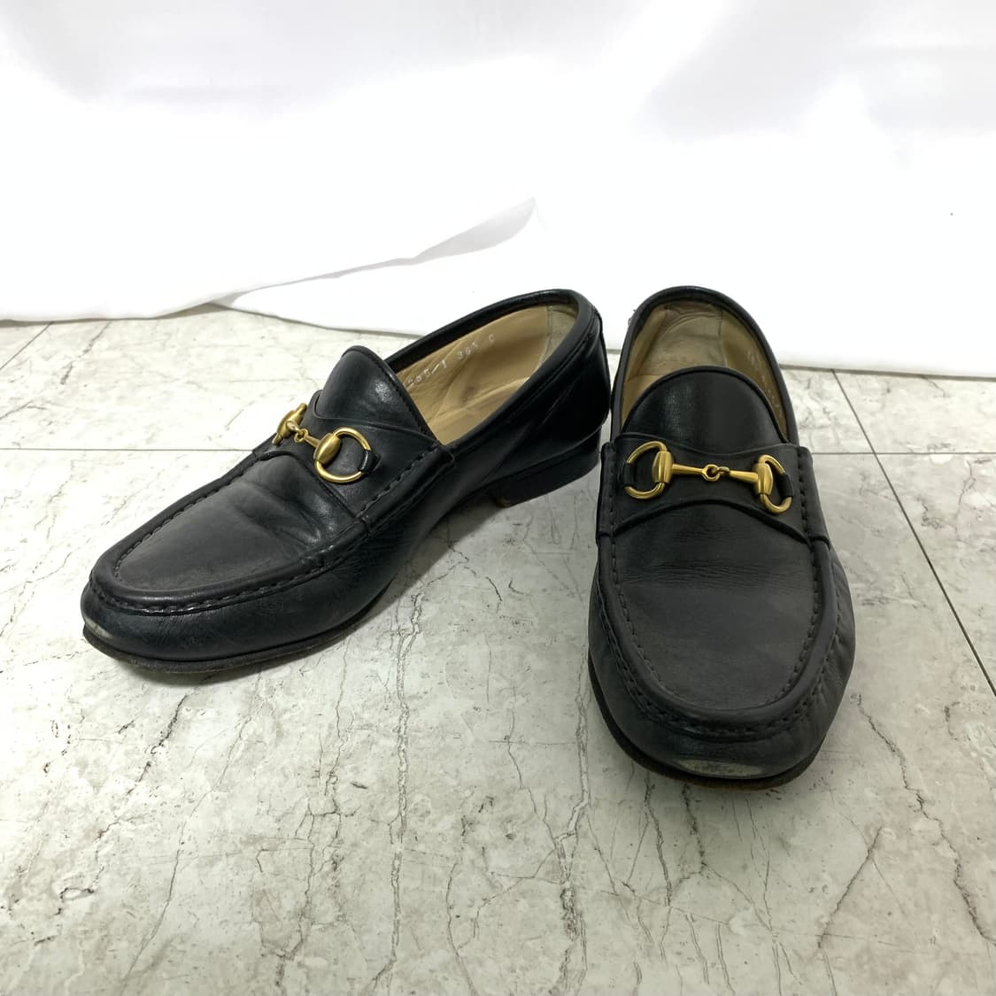 구찌 빈티지 금장 블랙 여성 로퍼 225-230 이태리 빈티지 상품이미지1