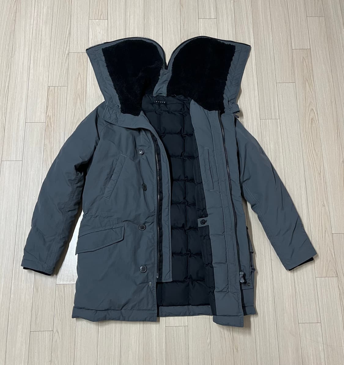 띠어리 다운 후드 패딩 점퍼 상품이미지3