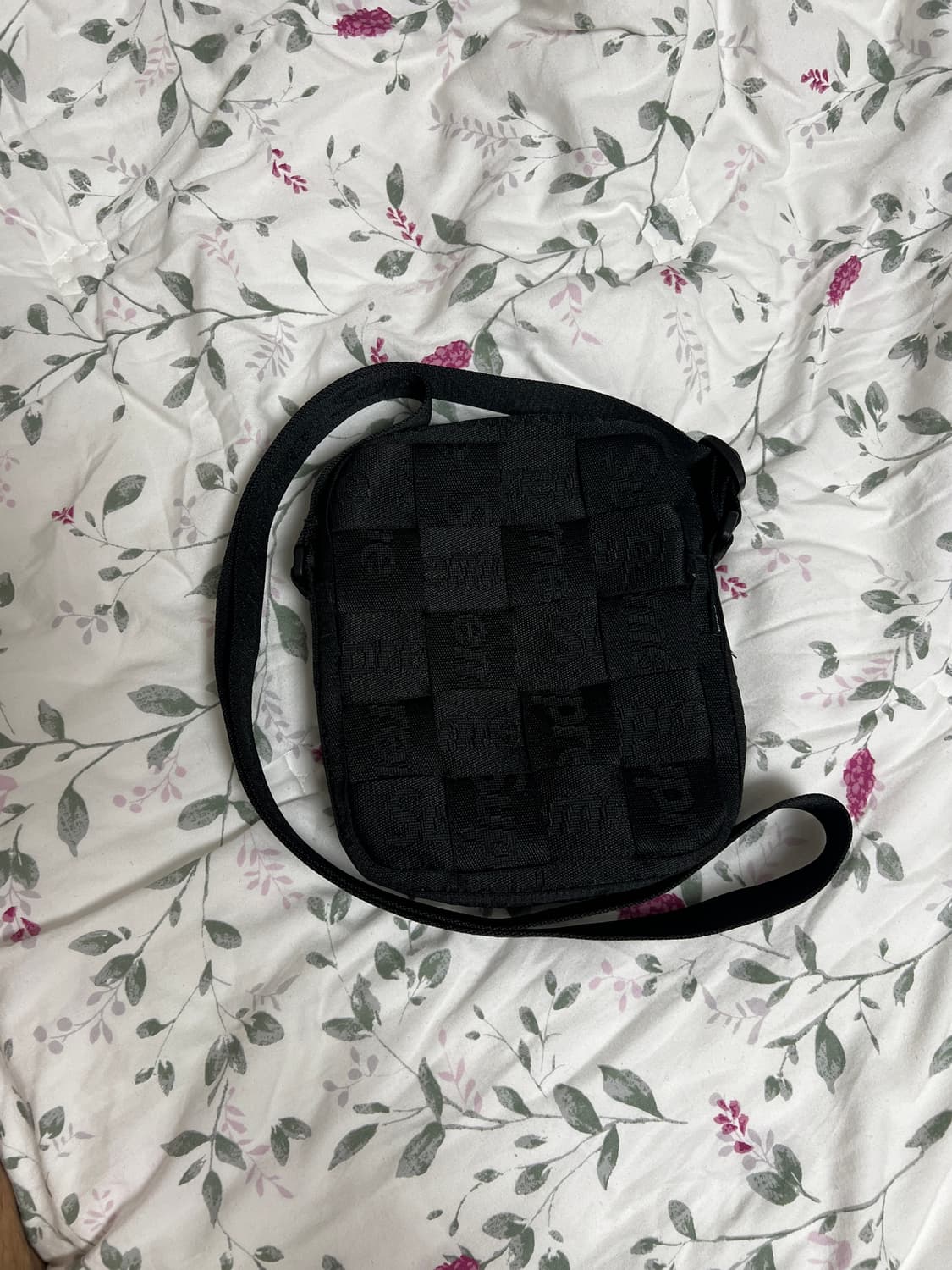 슈프림 우븐 숄더백 블랙 상품이미지1