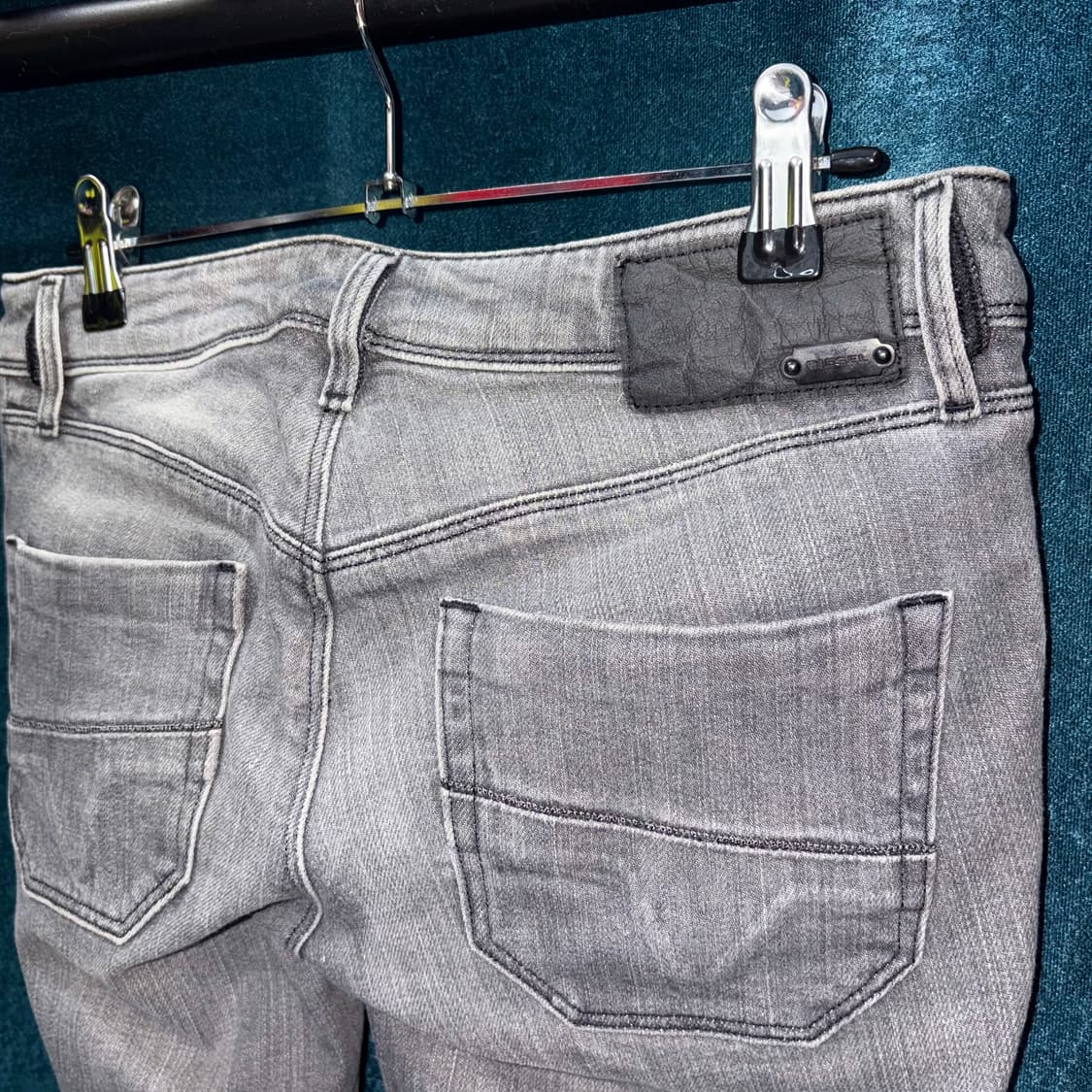 (29) 디젤 NEVY 레이디 슬림핏 그레이 진 상품이미지4