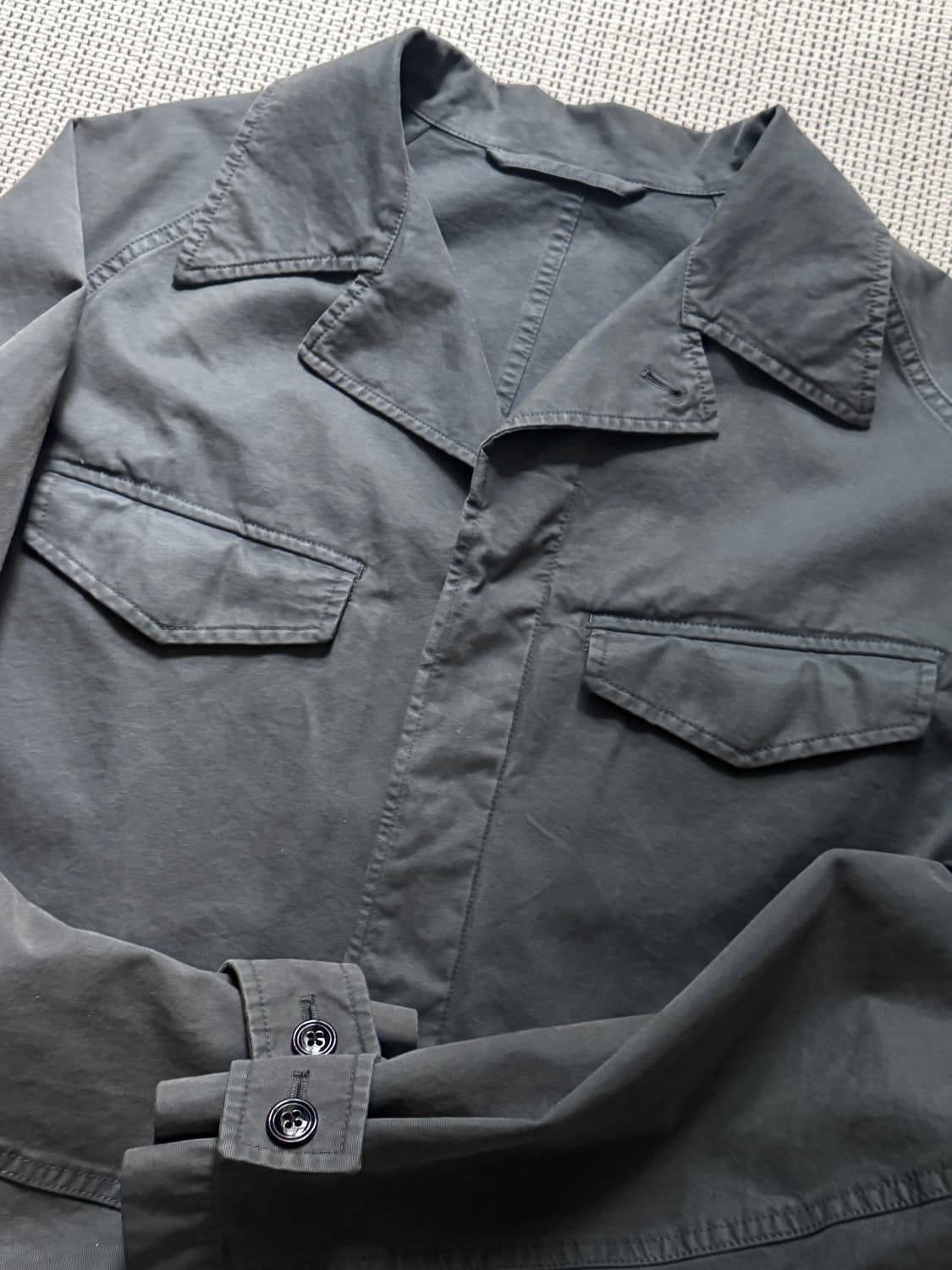 [48]르메르 필드 오버셔츠 아스팔트 상품이미지1