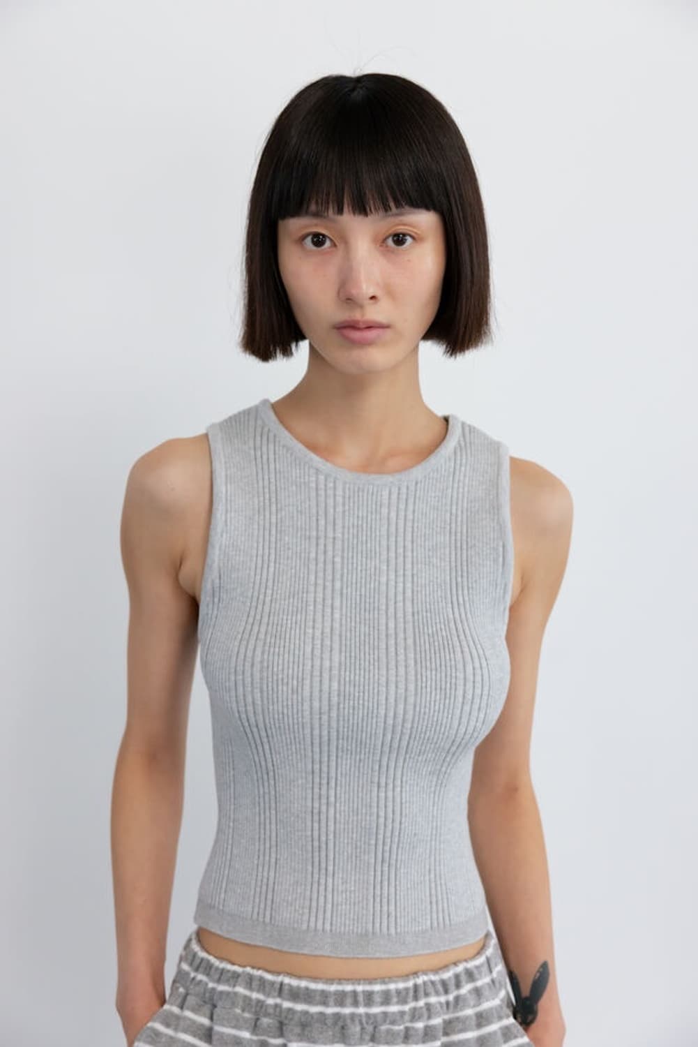 GBH 리브드 슬림 슬리브리스 탑 쿨그레이 상품이미지1