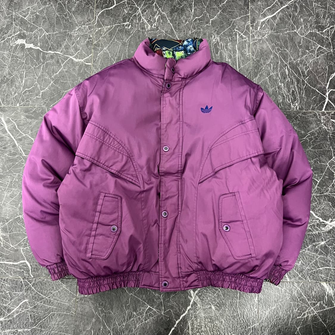 아디다스 90s 패턴 리버시블 덕다운 패딩 자켓 상품이미지3