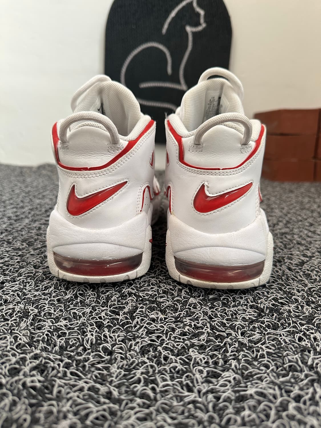 나이키 에어 모어 업템포 흰빨 245 상품이미지4