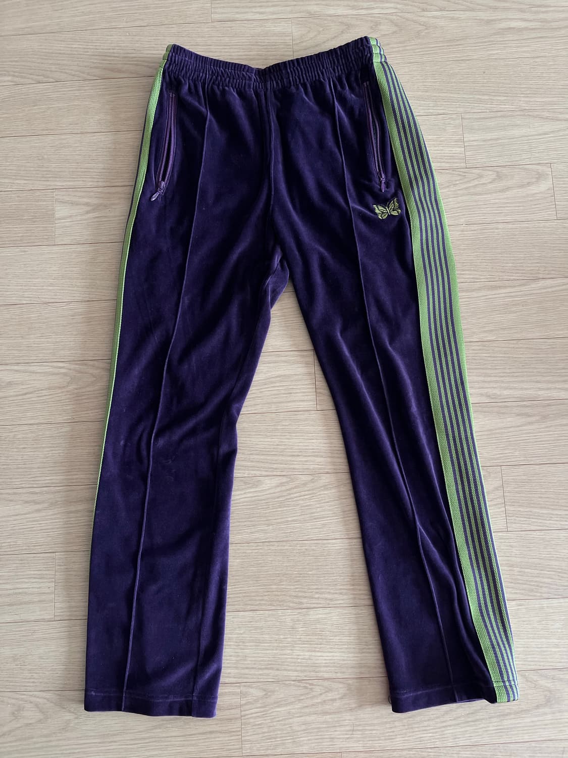 니들스 벨루어 트랙팬츠 네로우 퍼플/그린  상품이미지1