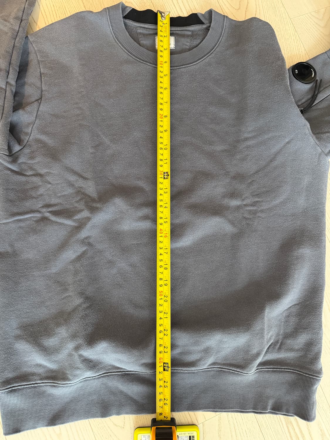 CP컴퍼니 네이비 렌즈 맨투맨 상품이미지6