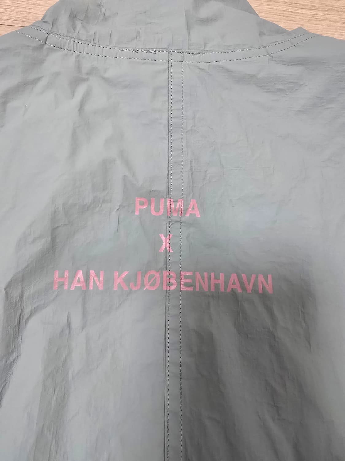 푸마 X 한코펜하겐 콜라보 바람막이 상품이미지6