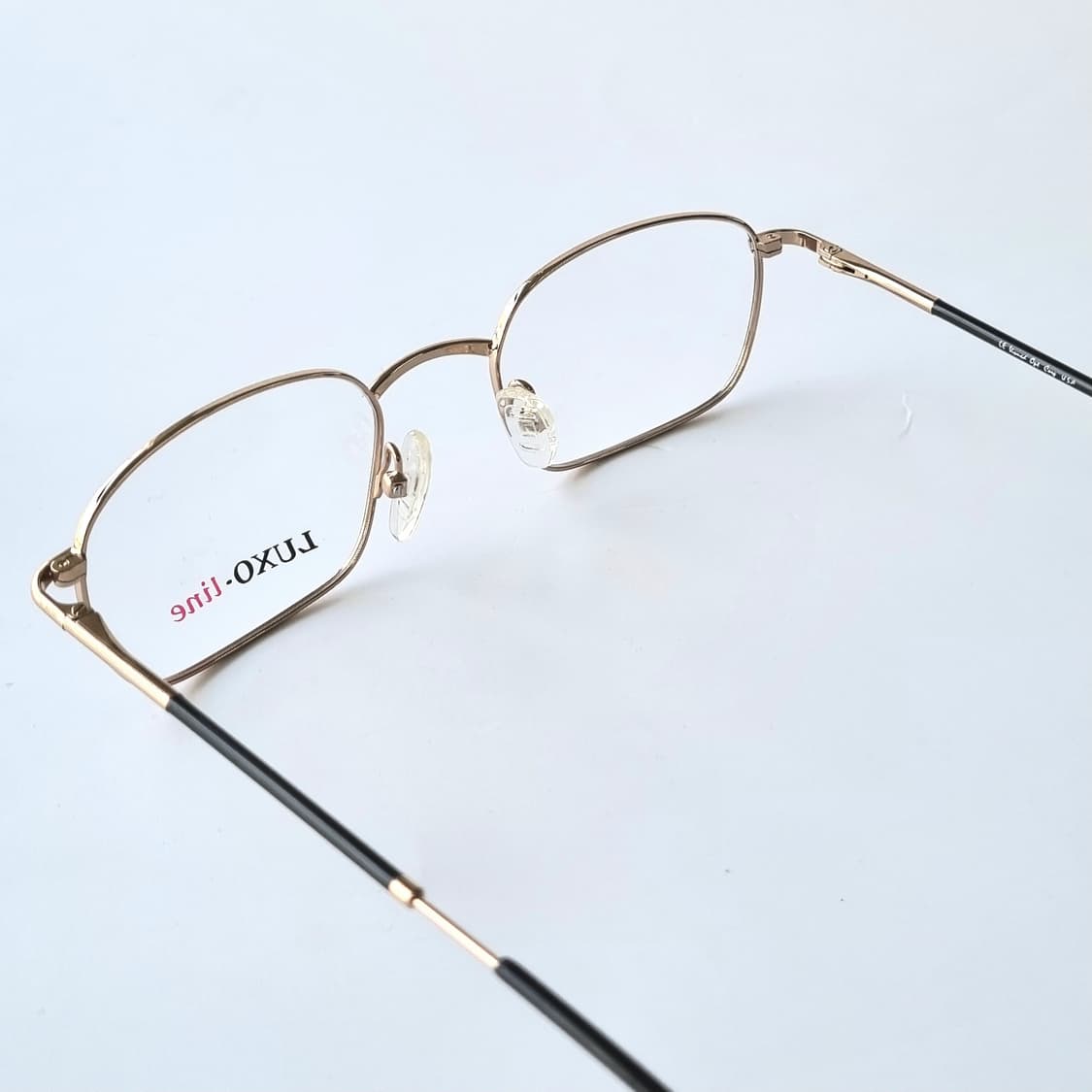 데드스탁 클래식 스퀘어 골드-매트 블랙 안경테 693 상품이미지5