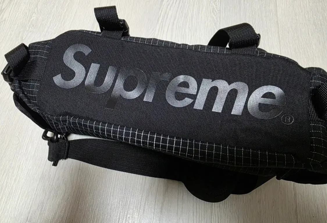 슈프림 미니 더플백 블랙 - 24SS 판매합니다 상품이미지4