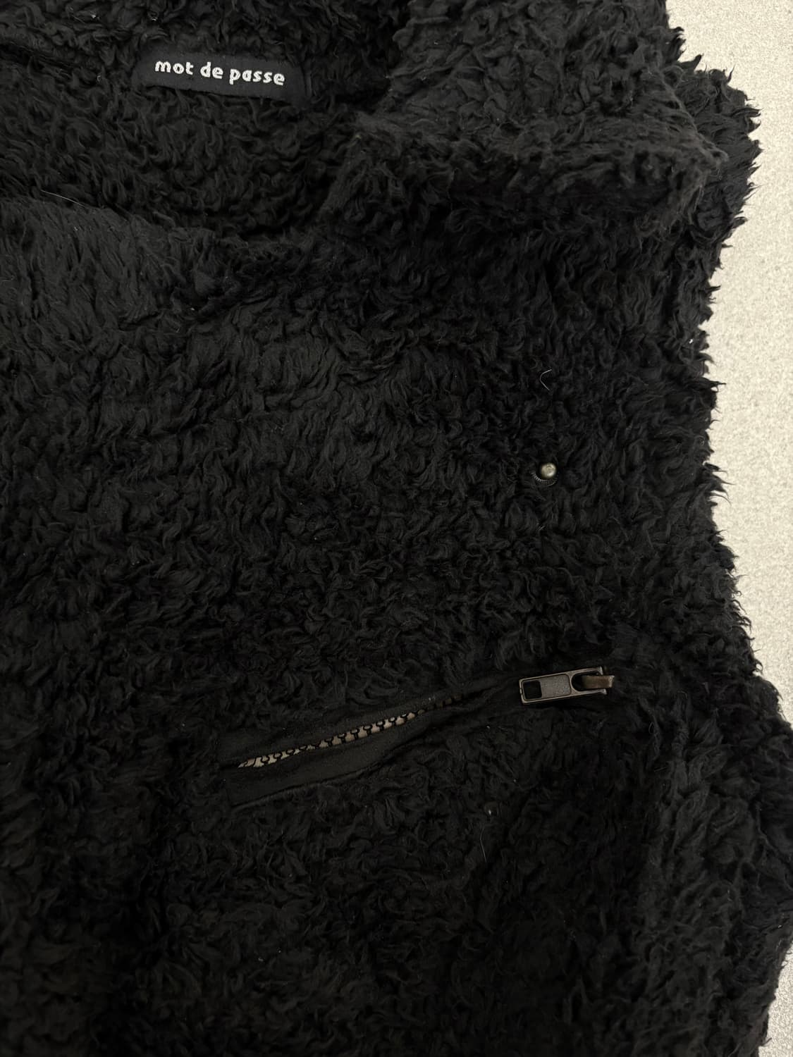 페이크 퍼 사선 베스트 집업 상품이미지6