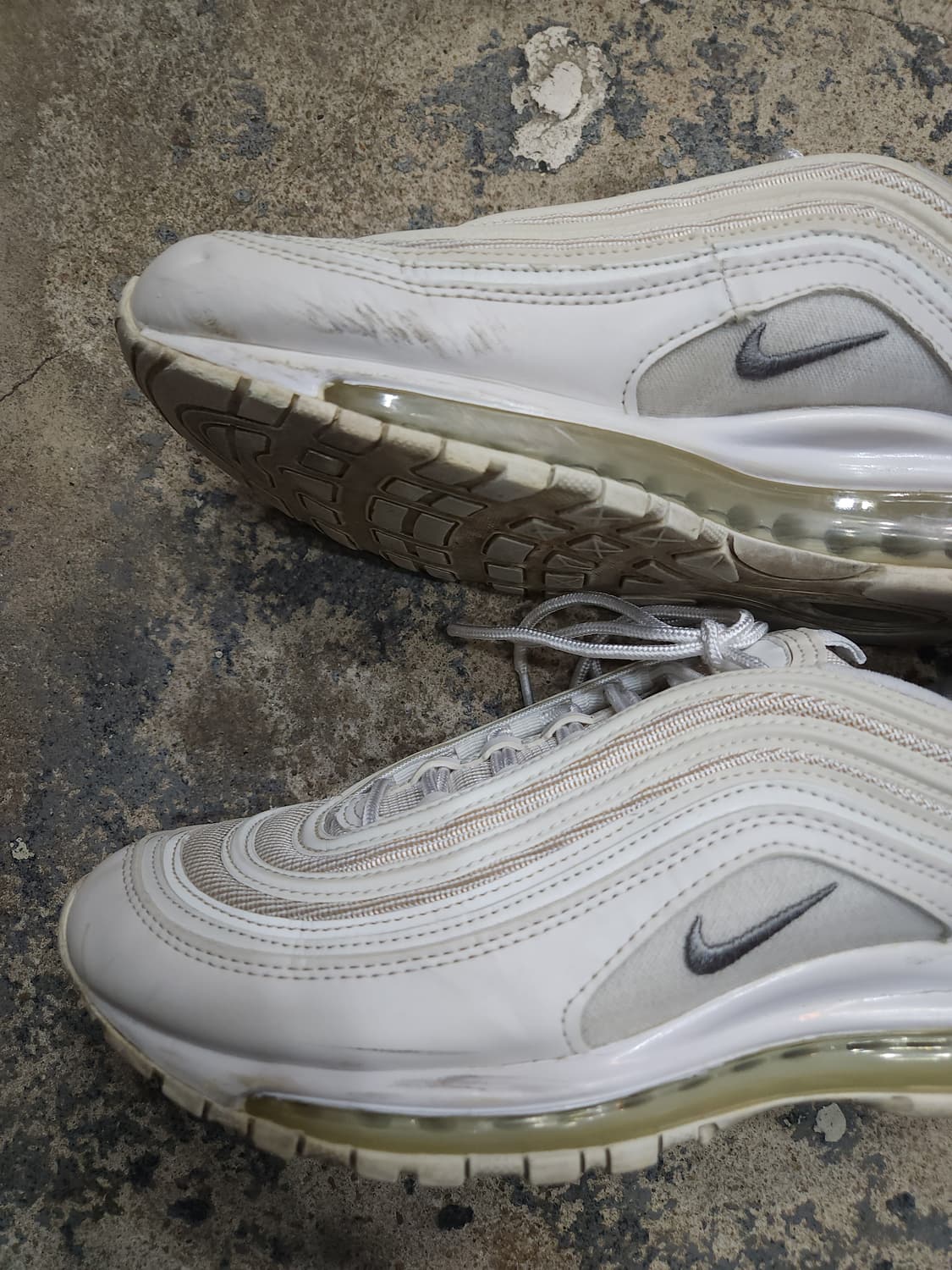 나이키 에어맥스 97 트리플화이트 260mm

 상품이미지2