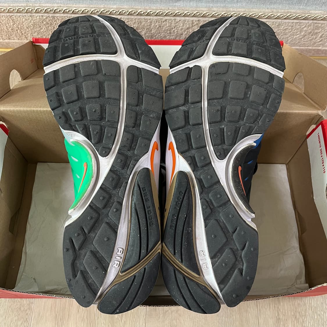 나이키 에어 프레스토 그리디 280 상품이미지6