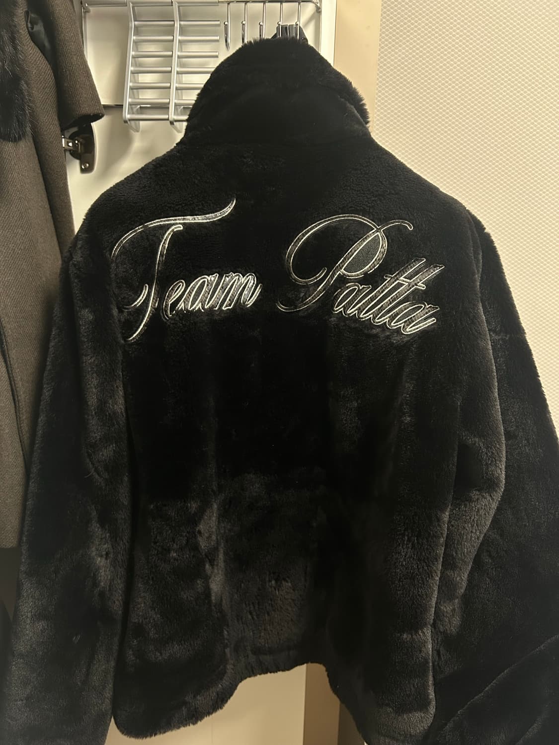 Patta coach fur jacket 상품이미지3