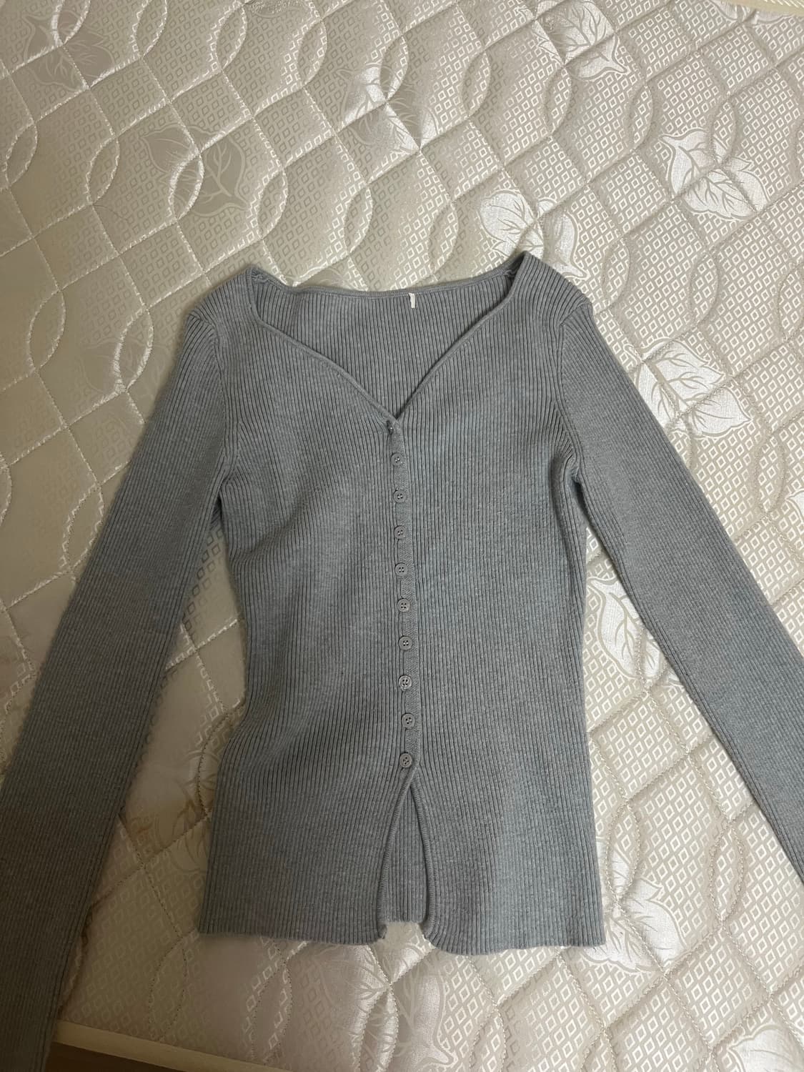 브이넥 가디건 (라이트그레이색상) 상품이미지1