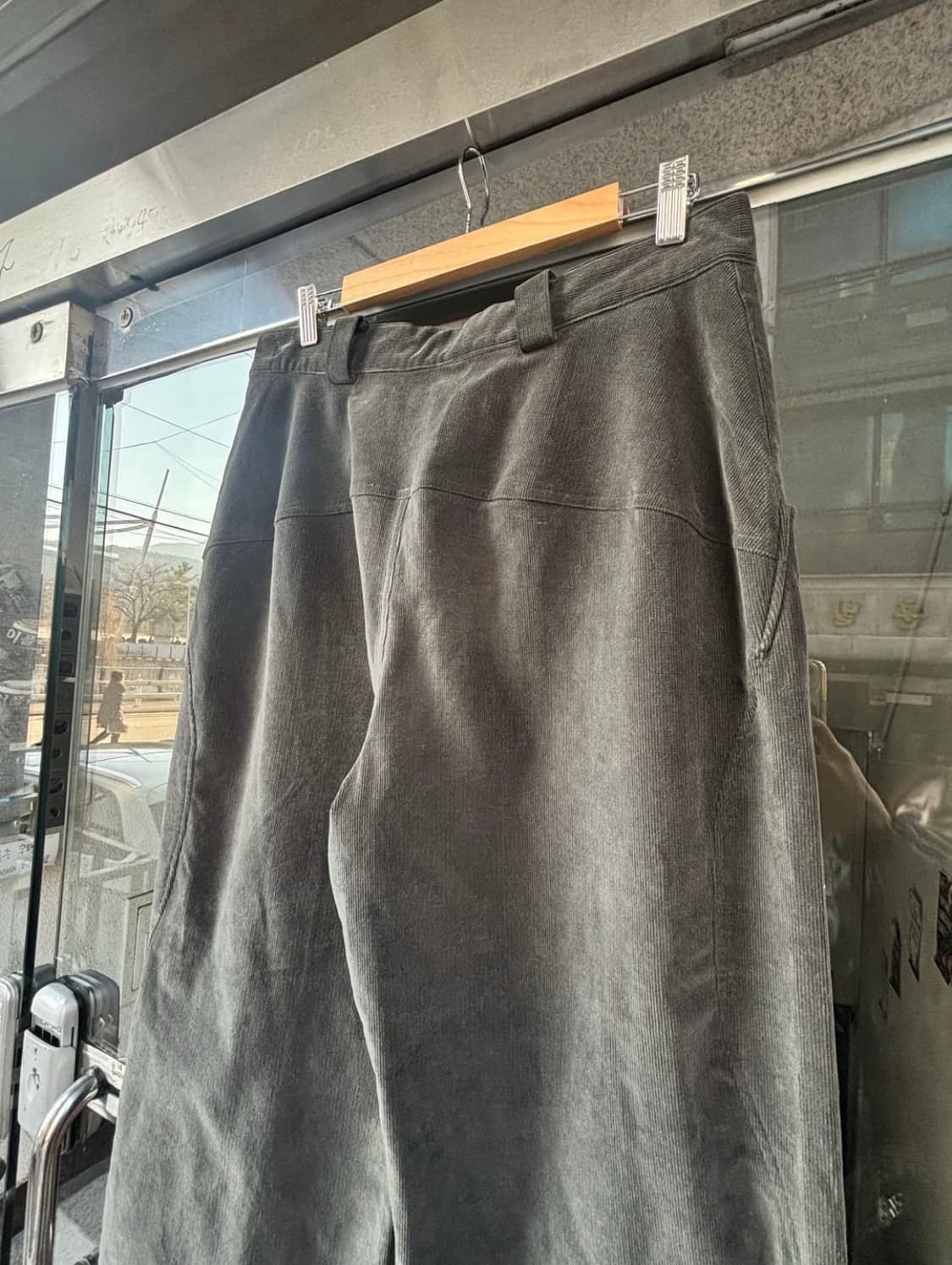 L 더콜디스트모먼트 코듀로이 매쉬 팬츠 상품이미지4