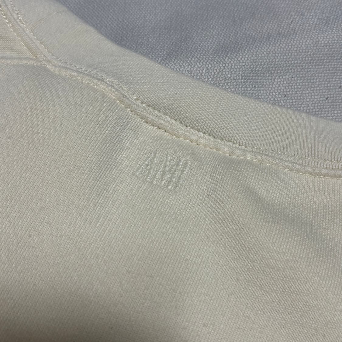 아미 아이보리 맨투맨 상품이미지4