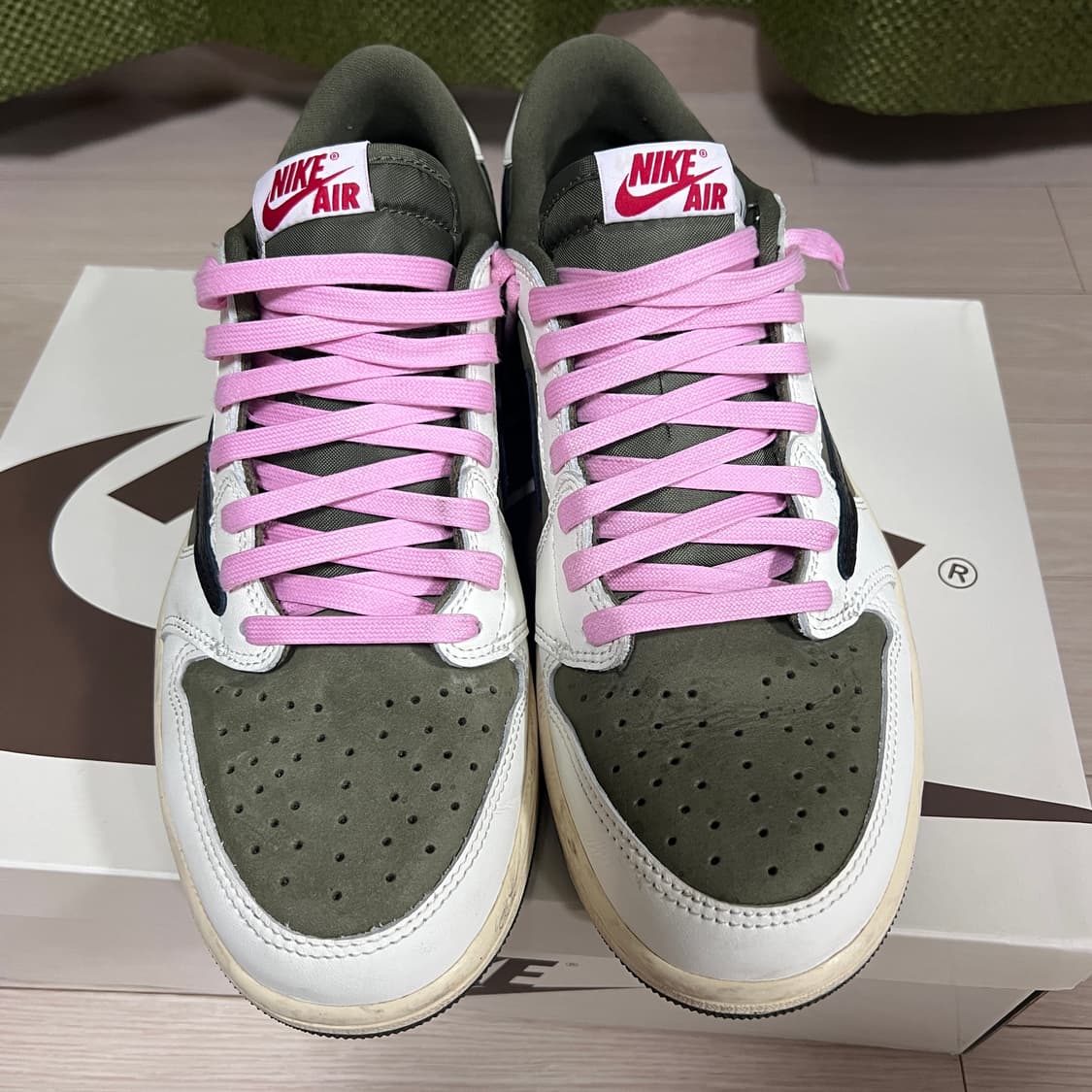 조던 1 x 트래비스 스캇 레트로 로우 OG SP 리버스 올리브 상품이미지2