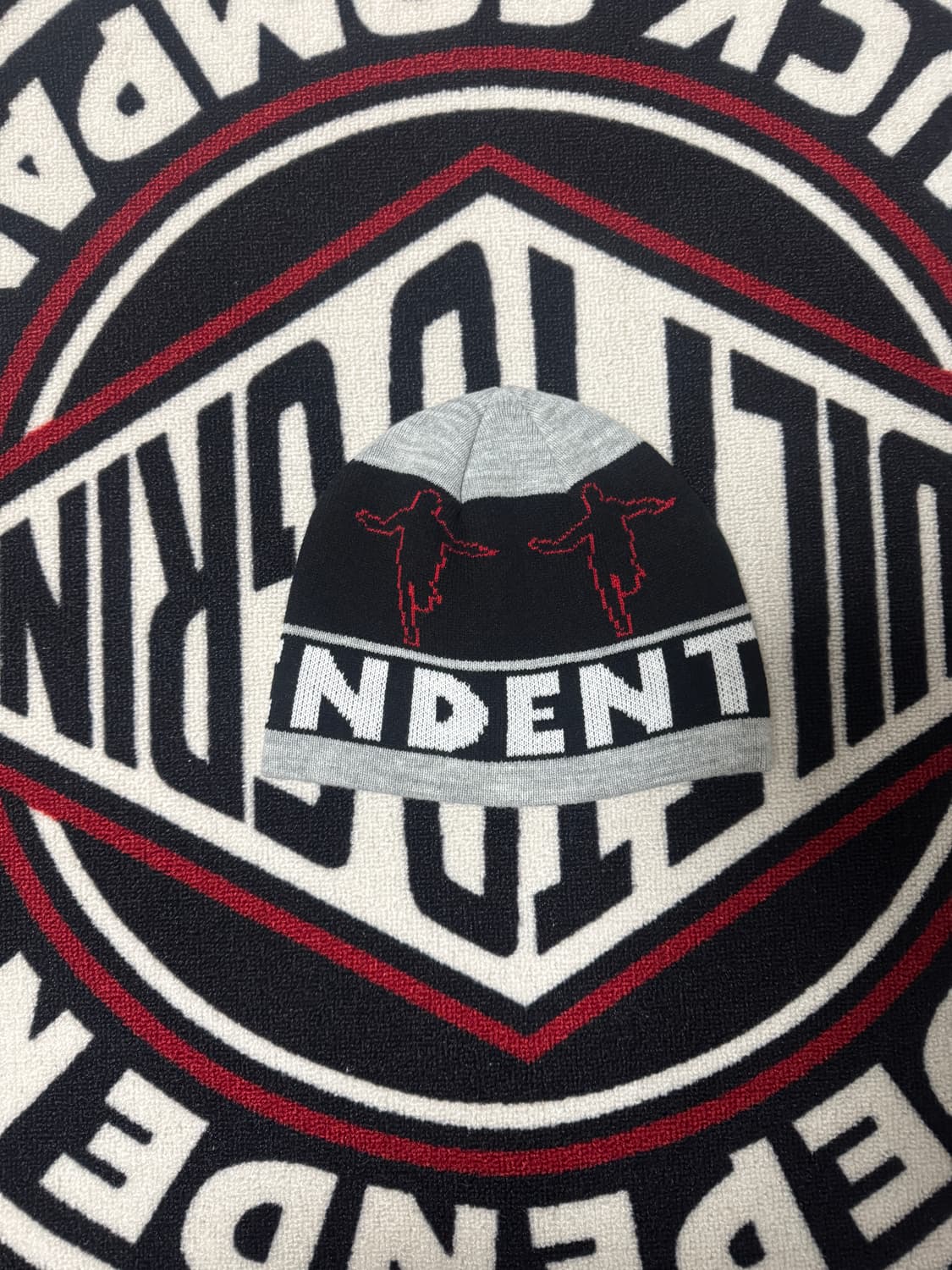 인디펜던트 트럭 컴퍼니 하키 인디 행크 비니 블랙 레드 그레이 상품이미지2