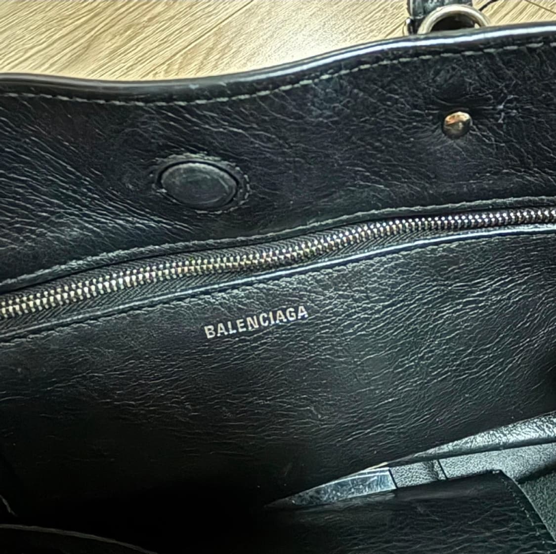 발렌시아가 파피에르 A6 토트백 상품이미지4