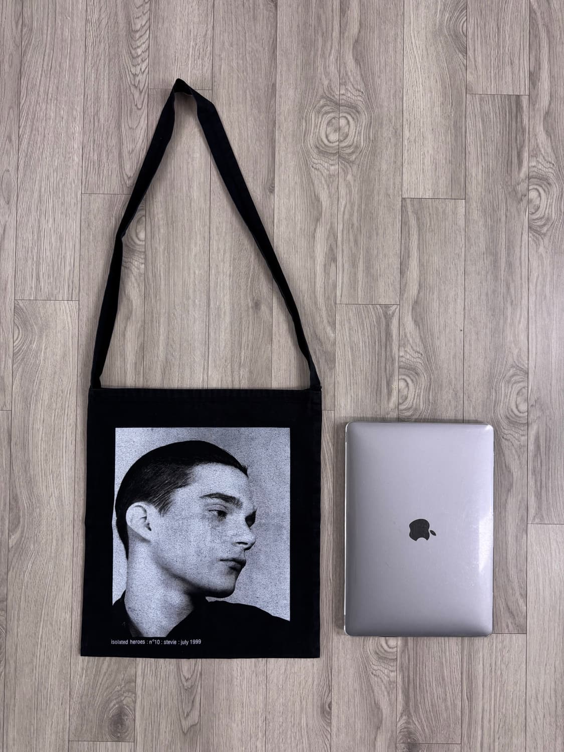 라프시몬스 16SS isolated heroes 토트백 상품이미지1