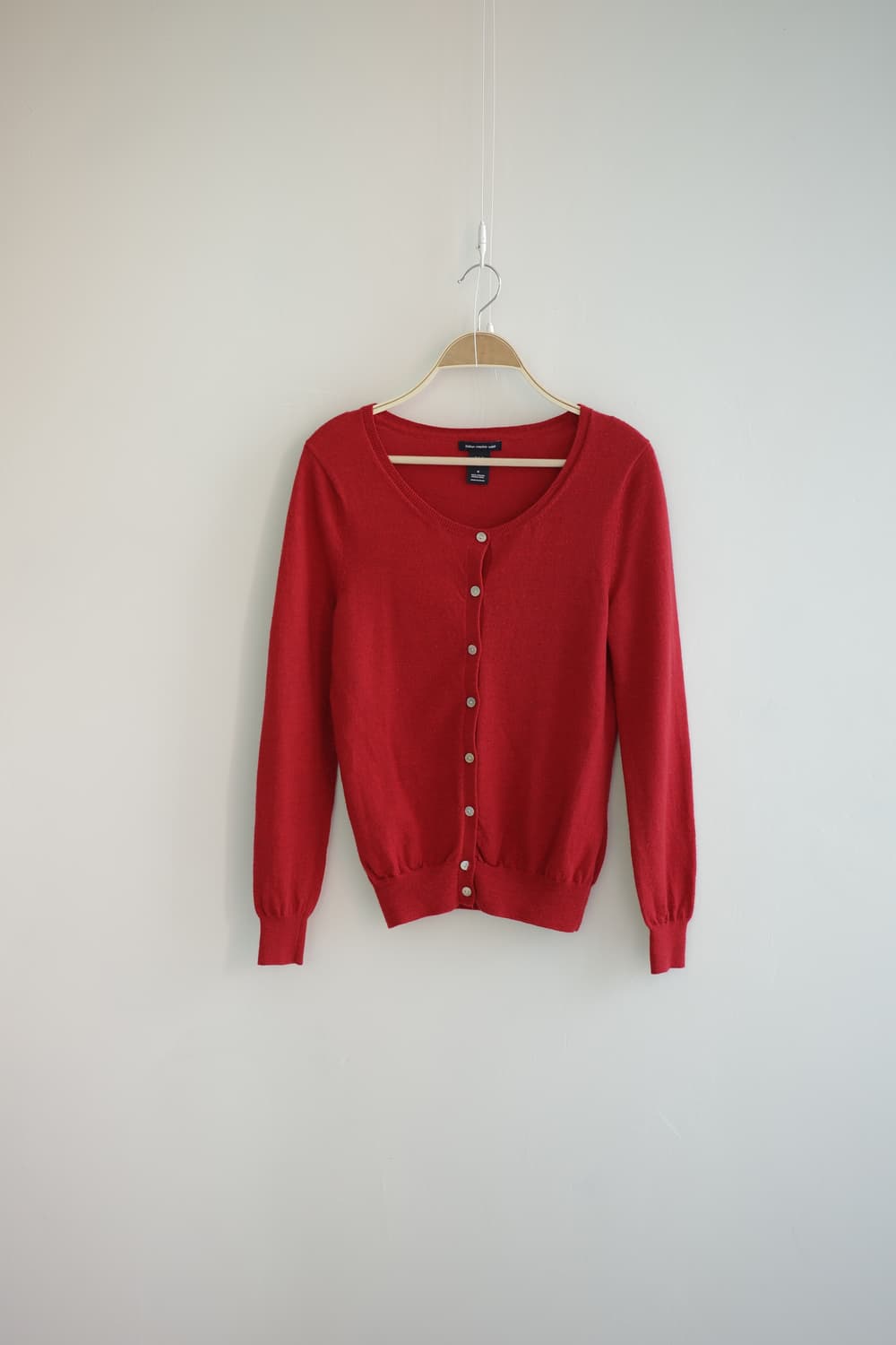 gap 
• 레드 가디건 상품이미지3