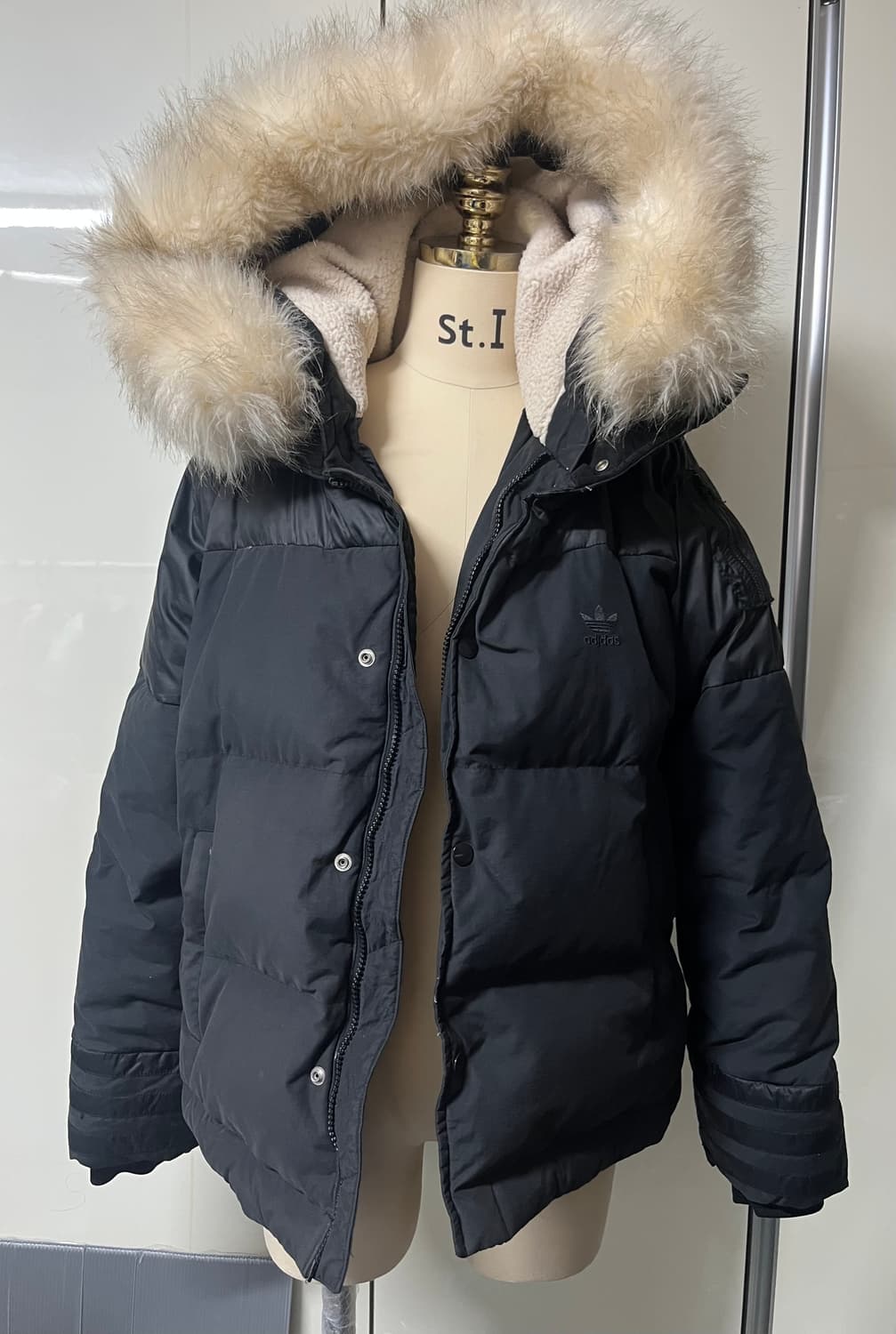 아디다스 퍼 숏패딩 상품이미지1