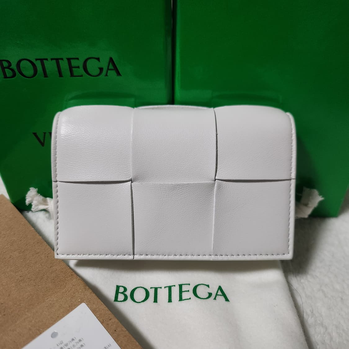 [신형/새상품]보테가베네타 카세트 비즈니스 명함 카드지갑 상품이미지1