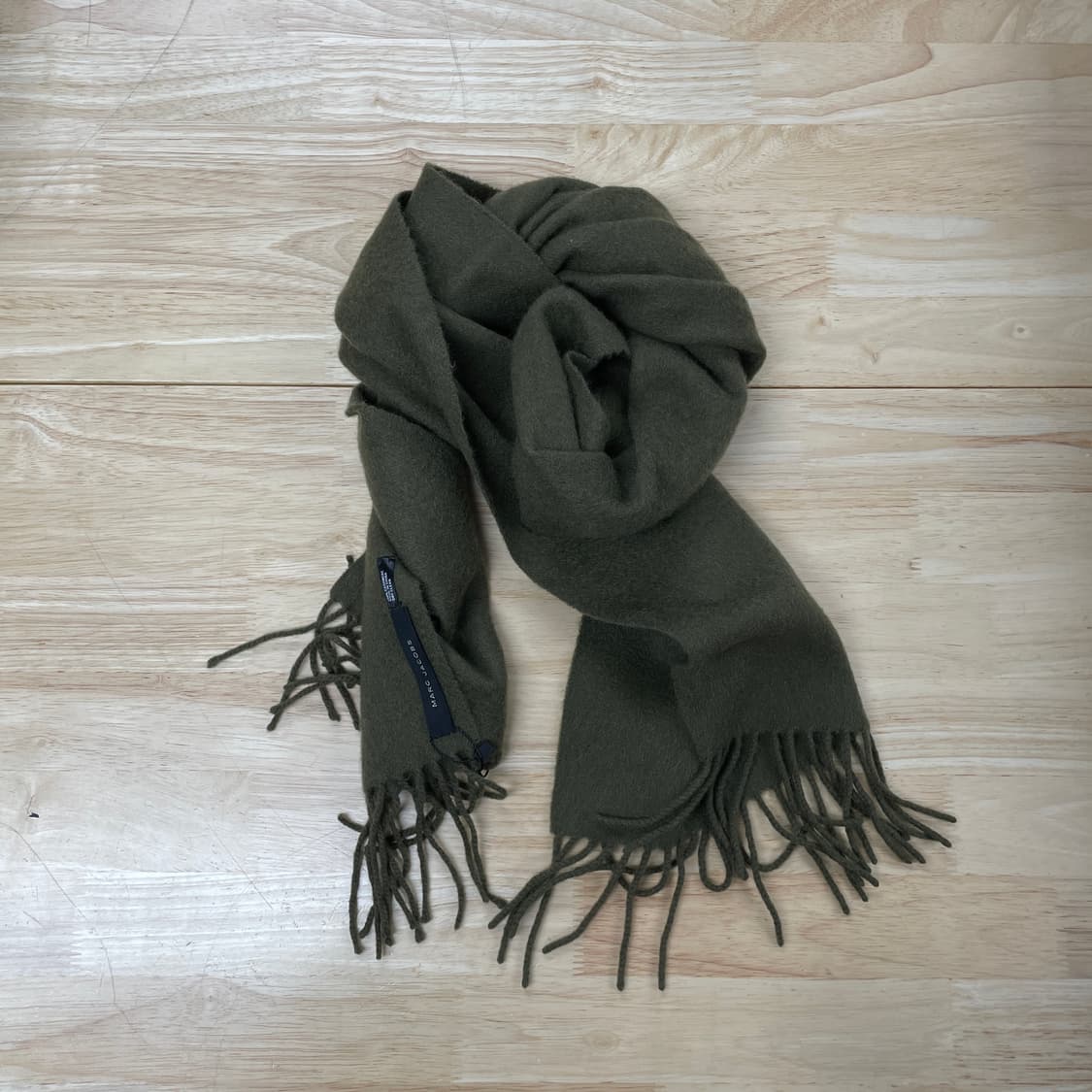 마크제이콥스 캐시미어 카키 머플러 상품이미지1