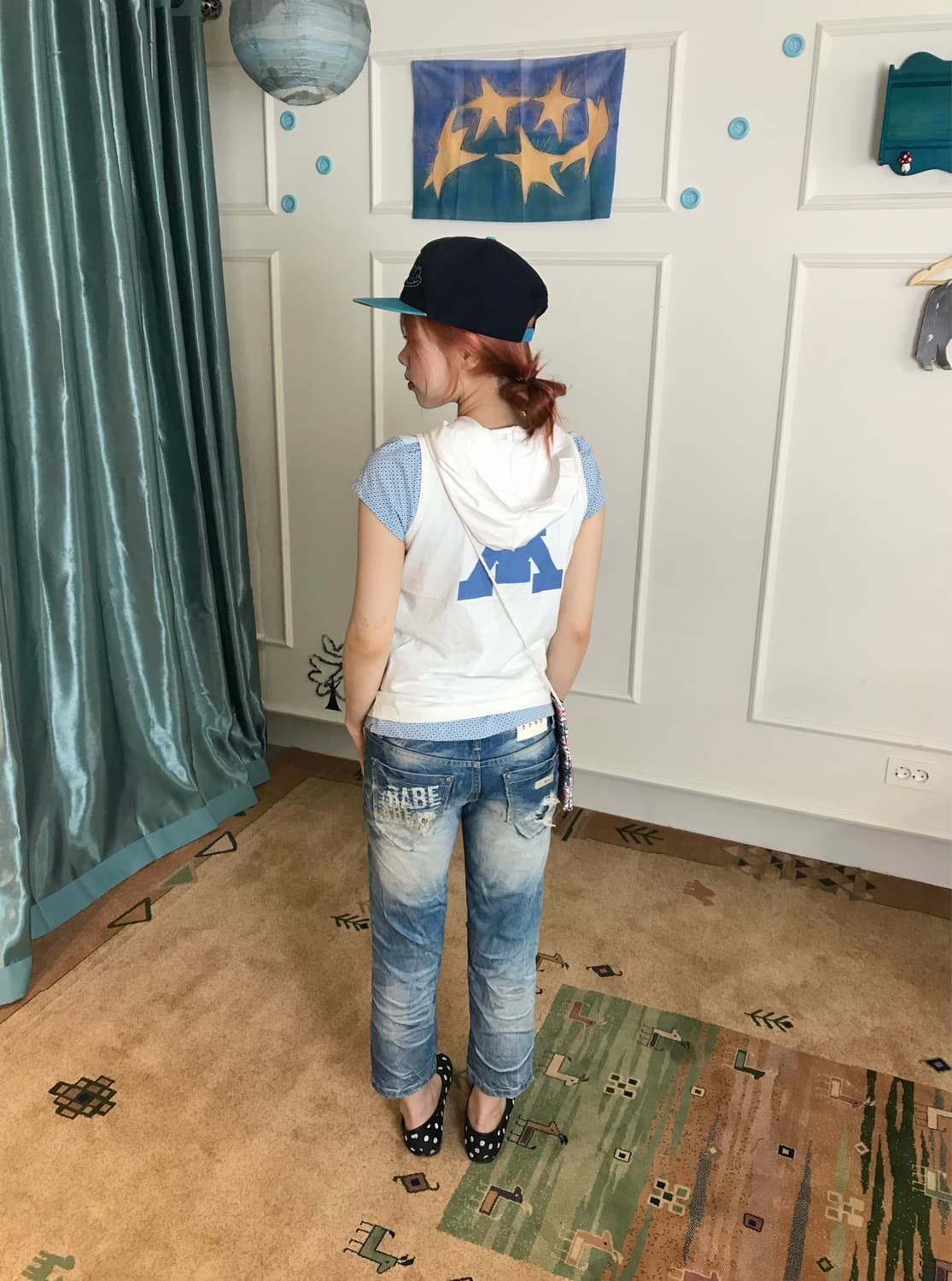 데님 팬츠와 후드 베스트로 연출한 캐주얼  빈티지 스타일🫐 상품이미지3