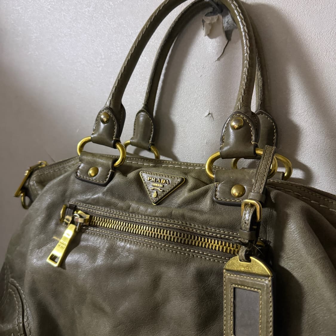 프라다 비텔로 샤인 빈티지 레더 토트백 상품이미지10