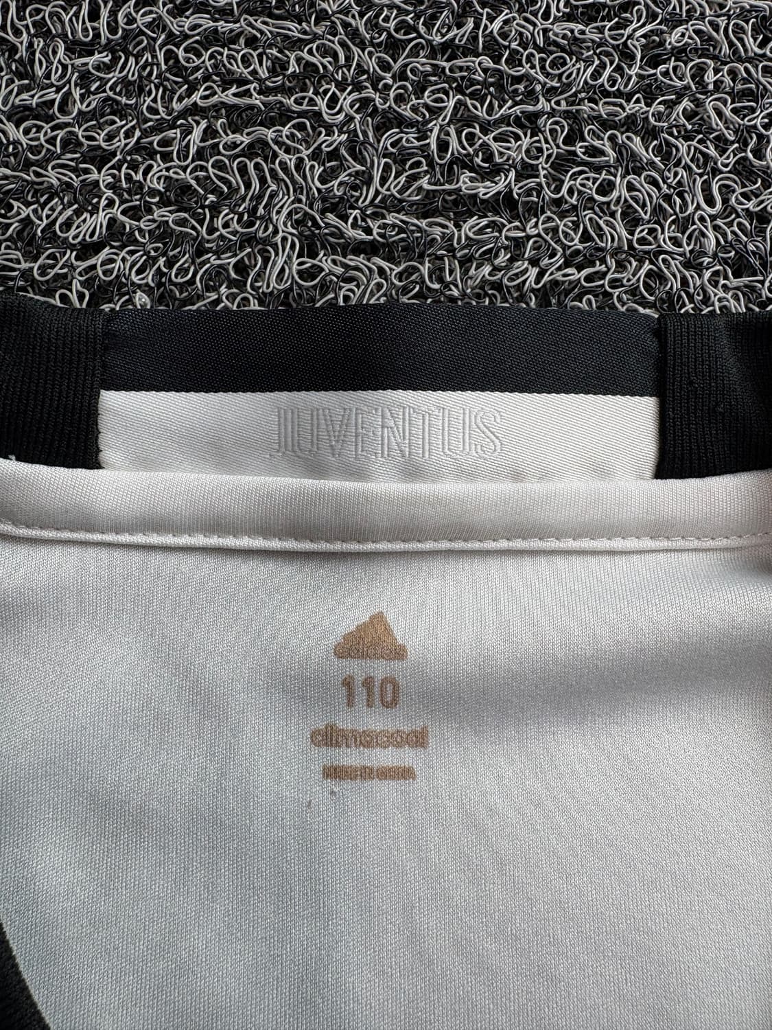 아디다스 유벤투스 FC 레트로 유니폼 4222 상품이미지4