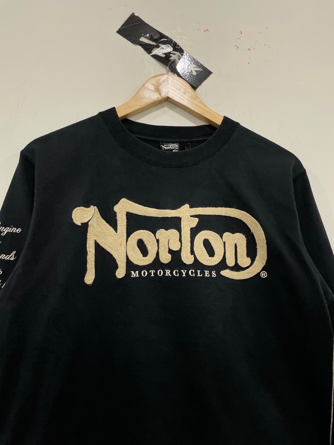 Norton 노턴 체인스티치 자수 프린팅 롱 슬리브 상품이미지7