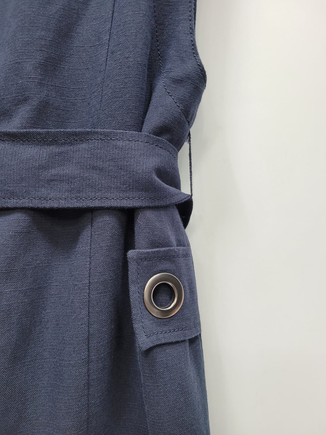 VOV 보브 코튼 린넨 벨티드 롱 트렌치 베스트 / 여 55 딥네이비
 상품이미지6
