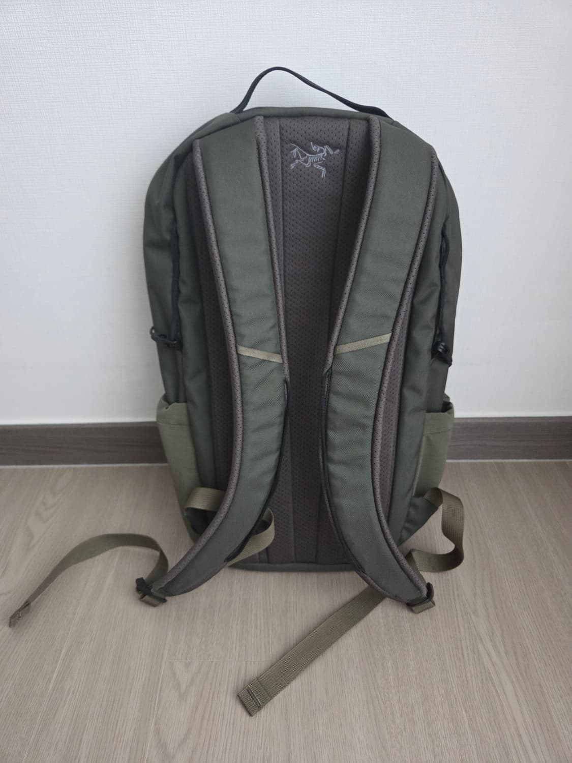 아크테릭스 멘티스 16 백팩 카키 상품이미지2