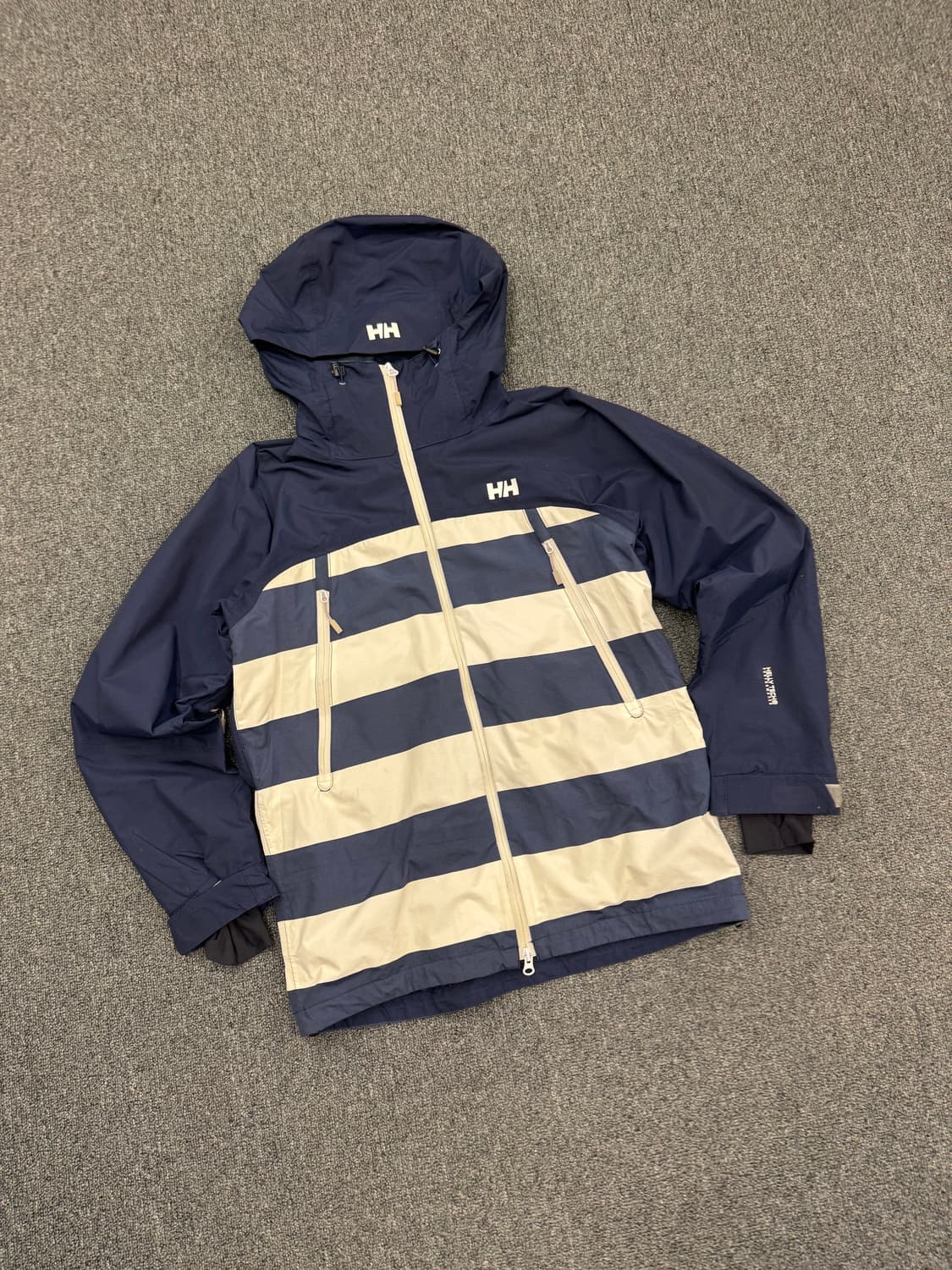 헬리한센 빈티지 스트라이프 네이비 투웨이 바람막이 상품이미지1