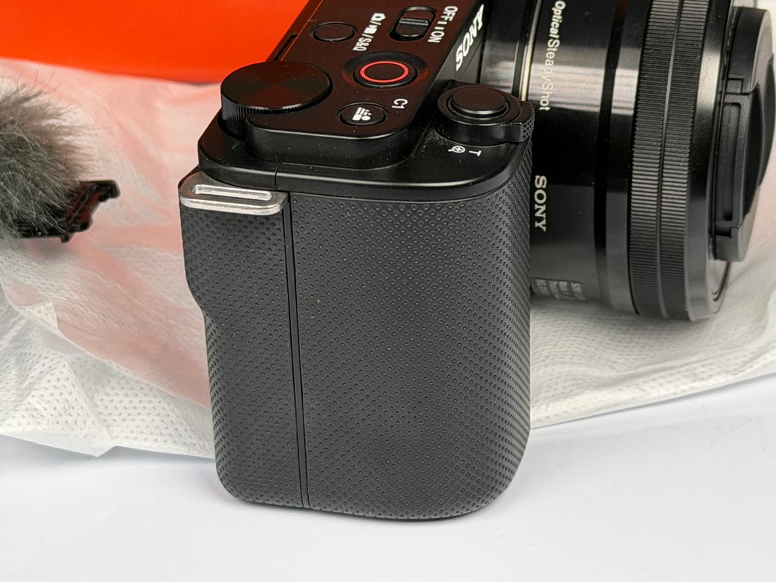 소니 ZV-E10 블랙 미러리스 카메라 438컷 상품이미지3