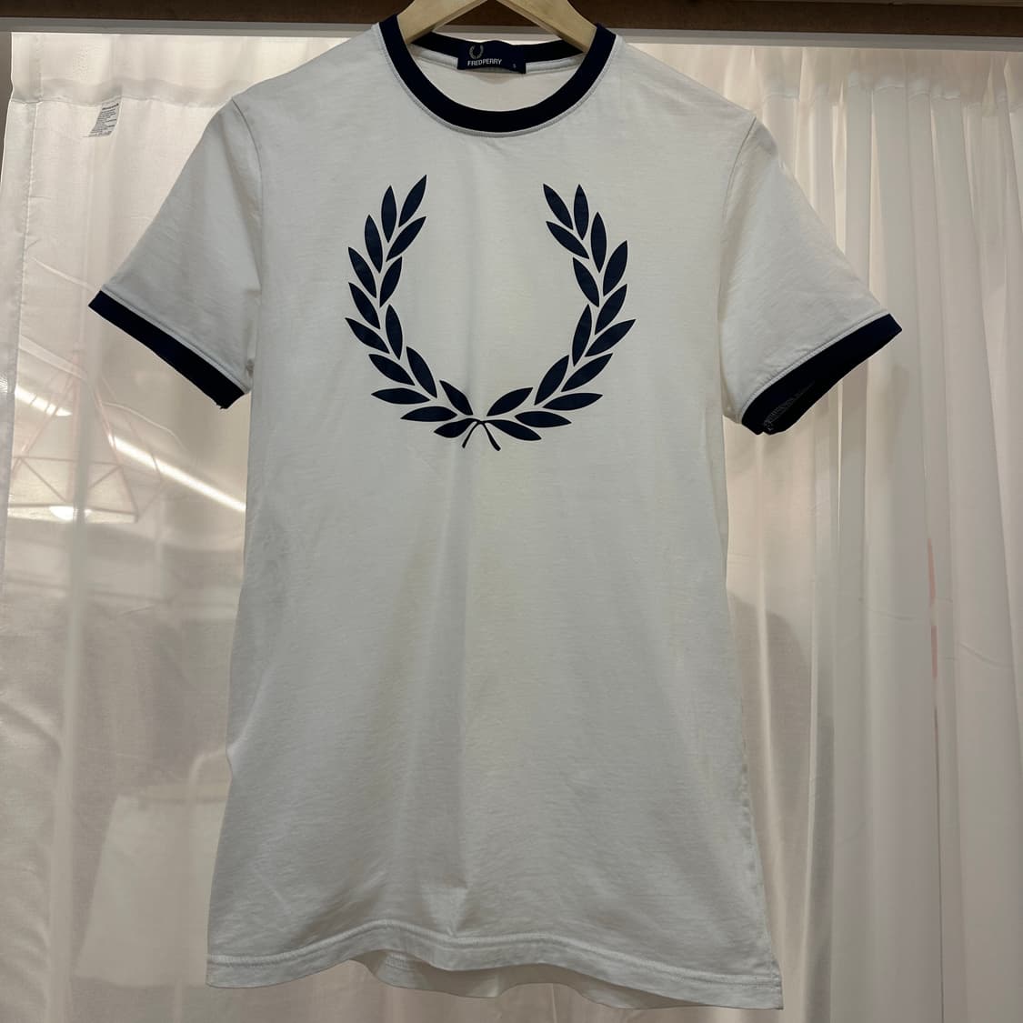 FRED PERRY 프레드페리 빅 로고 반팔 S 상품이미지1
