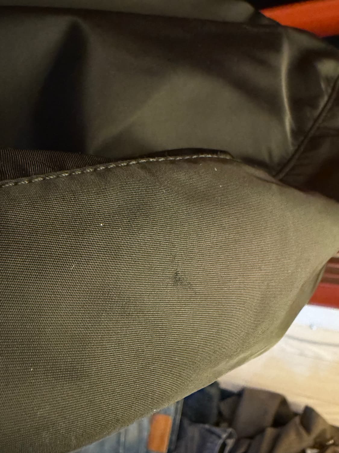 프라다 테수토 투 포켓 버클 메신저백 상품이미지6