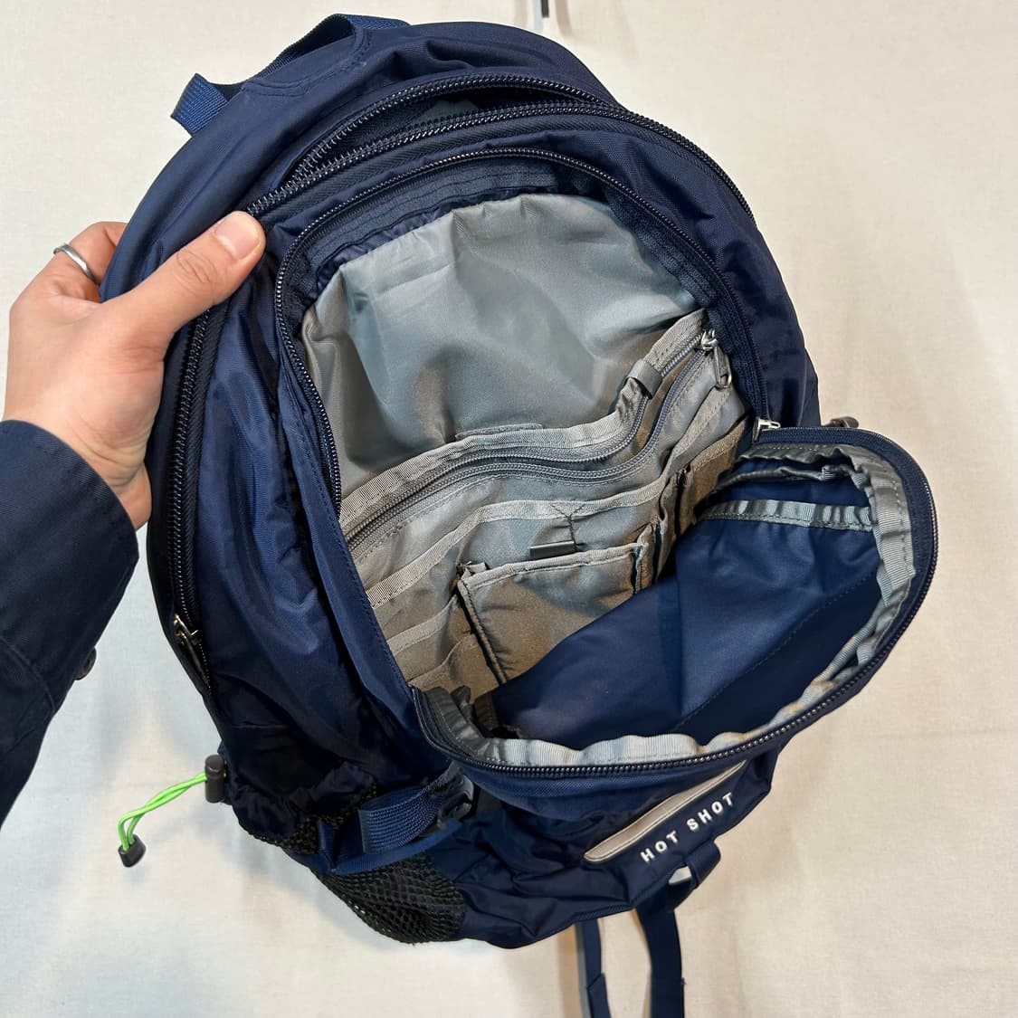 노스페이스 핫샷 30L 네이비 백팩 가방 상품이미지4