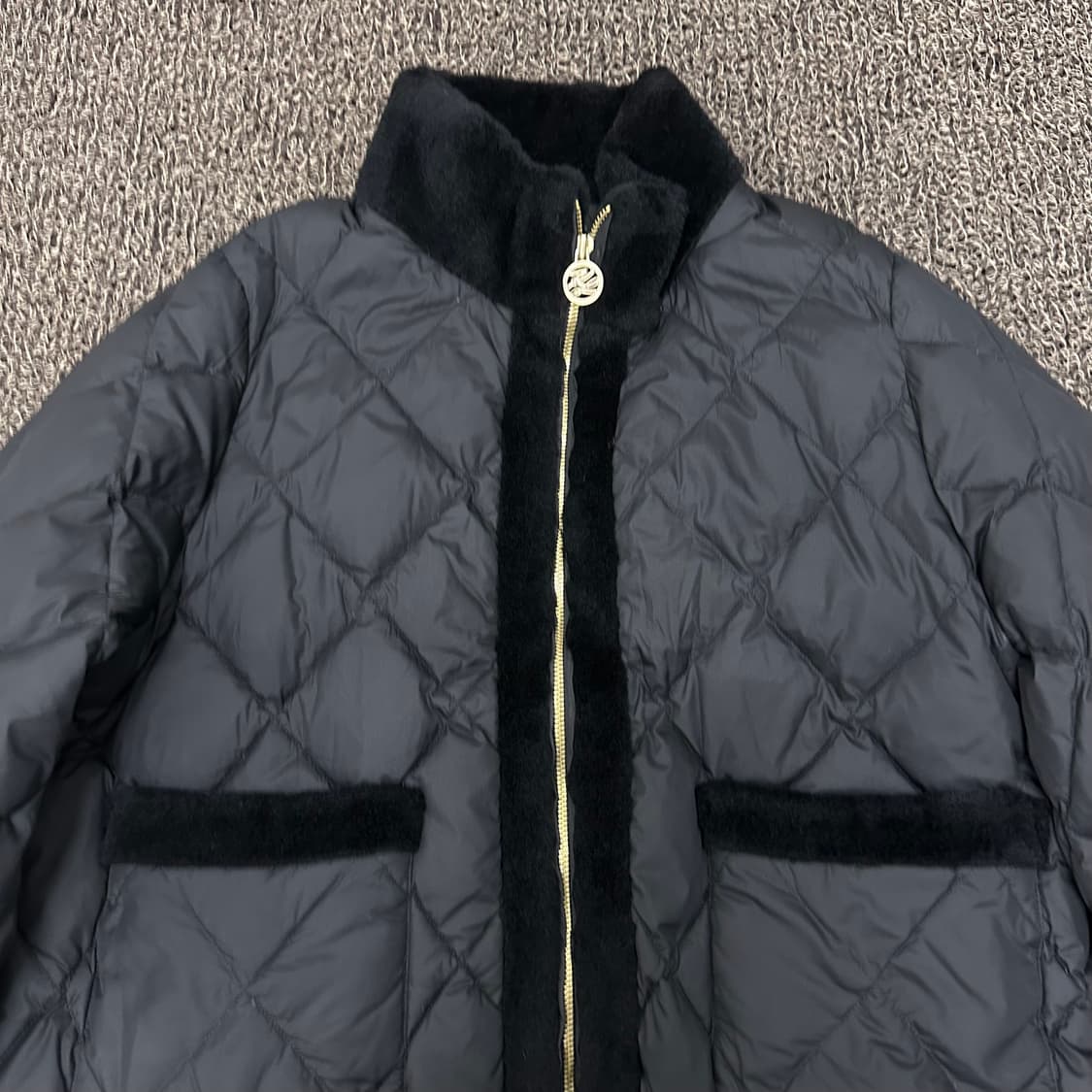 칼라거펠트 여성 구스다운 양모 패딩 블랙 66사이즈 상품이미지3