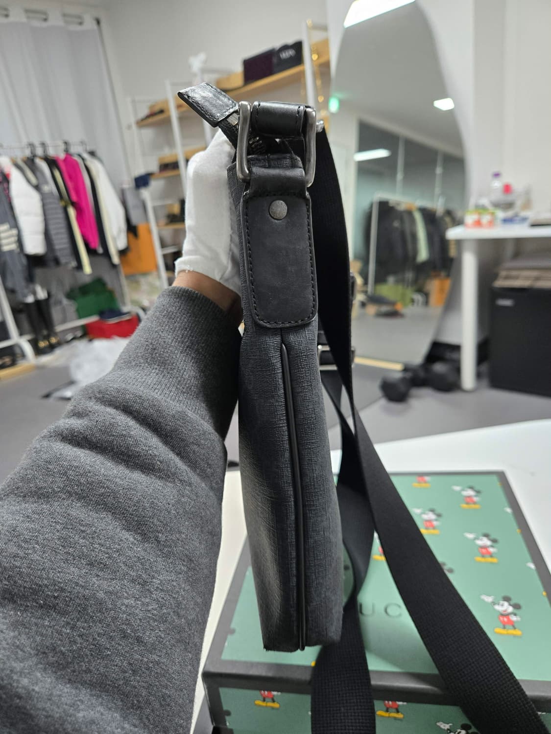 [A급컨디션] 구찌 시그니처 GG 메신저백 상품이미지4