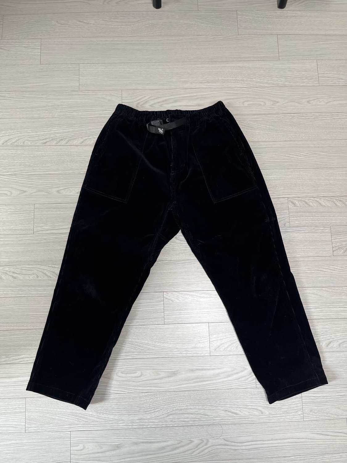 그라미치 루즈테이퍼드 코듀로이 팬츠 블랙 M 상품이미지1