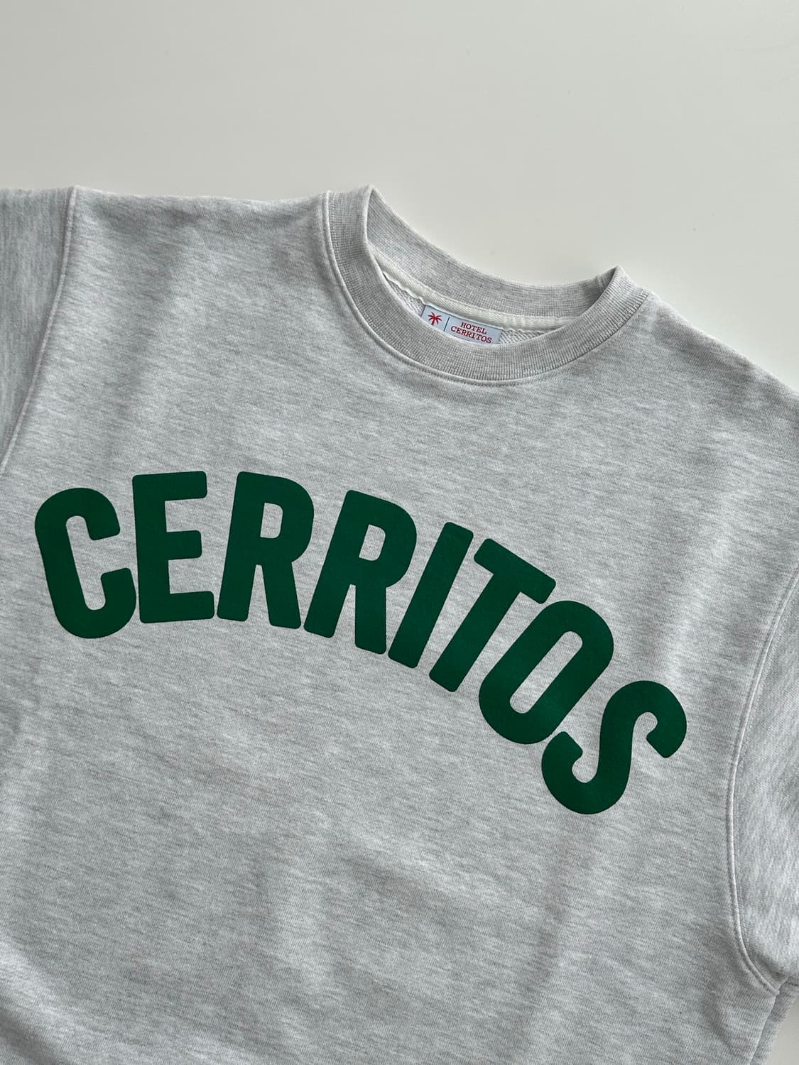 호텔세리토스 맨투맨 스웻셔츠 [2] 상품이미지1