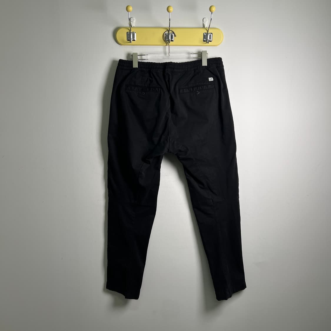 CP컴퍼니 스트레치 새틴 비대칭 지퍼 포켓 카고 팬츠 52 상품이미지2