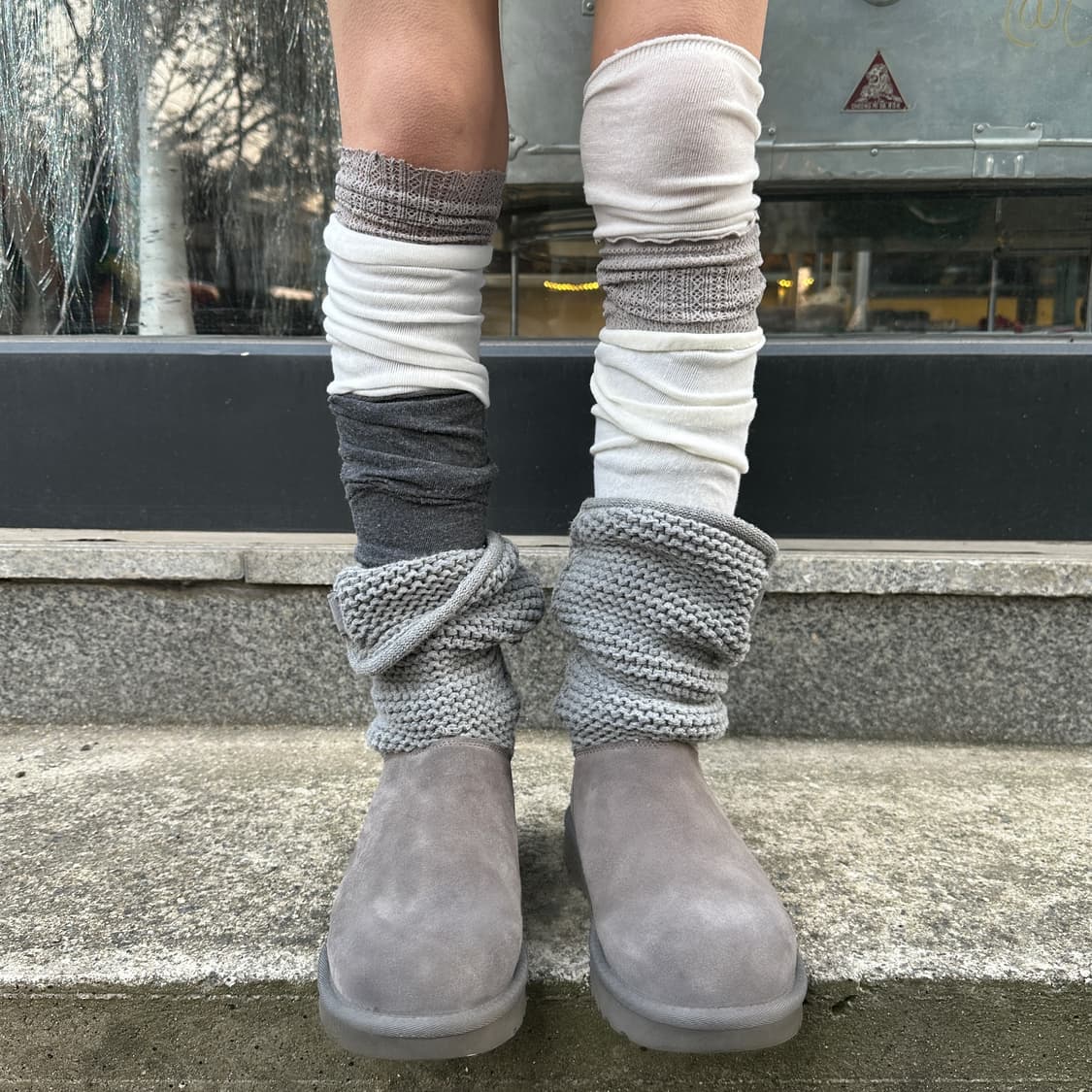 00s 그레이 니트 & 스웨이드 숏 어그 부츠 상품이미지6