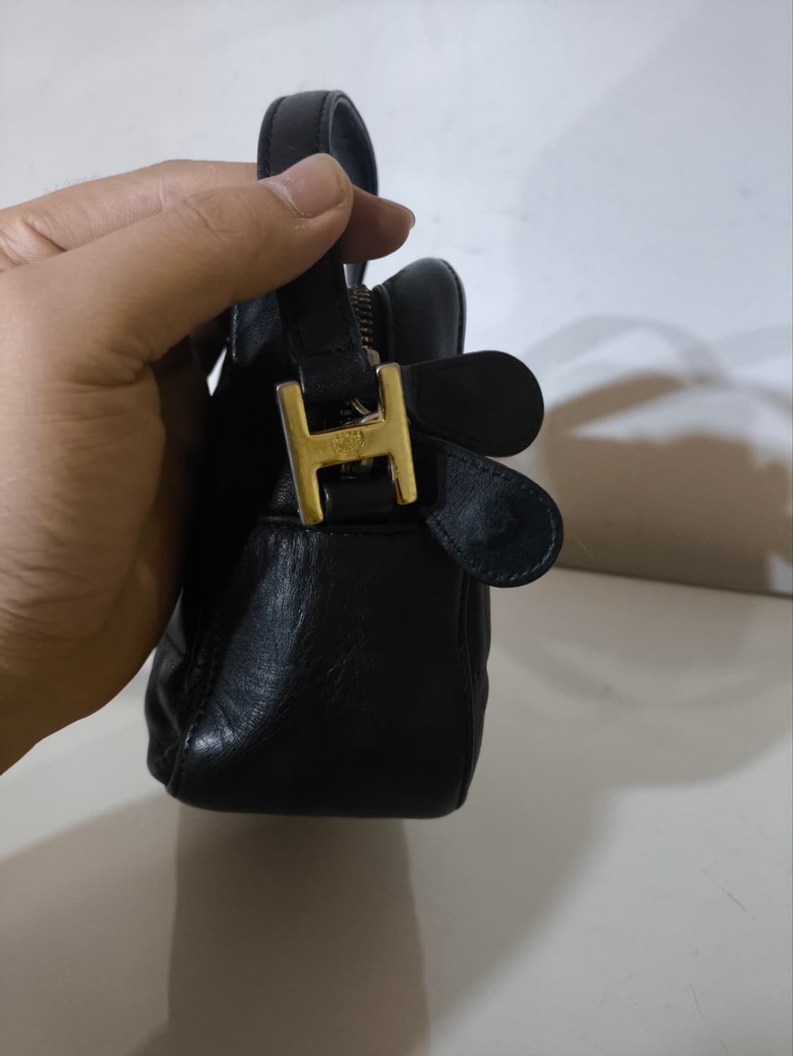 엠씨엠 미니 크로스백 상품이미지4