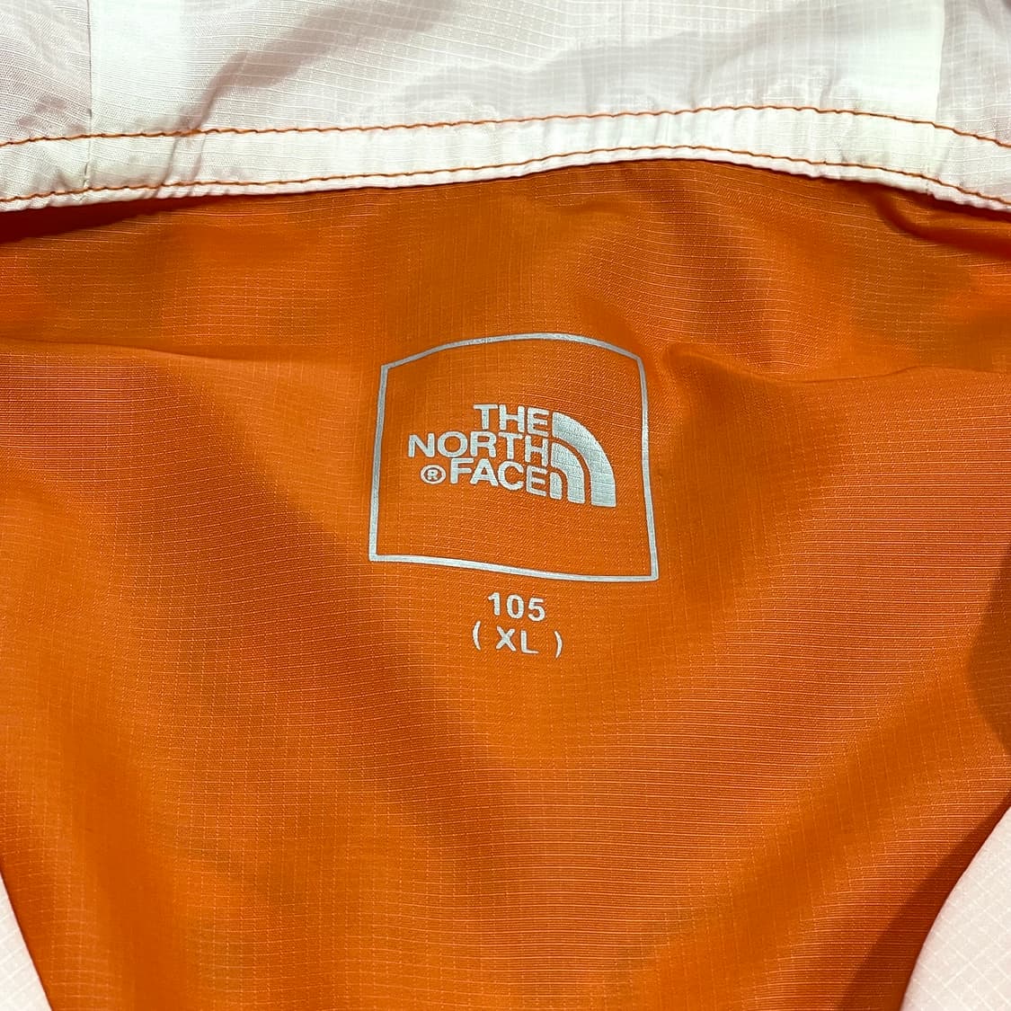 노스페이스 오렌지 배색 화이트 경량 바람막이 점퍼 남성105 상품이미지3