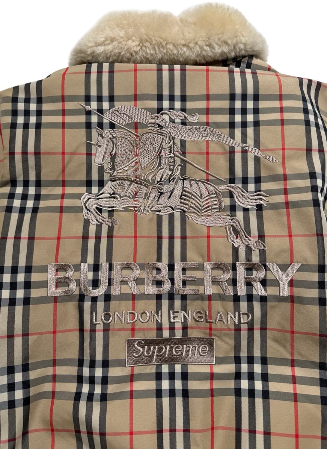 슈프림 X 버버리 22SS 노바체크 셔링 칼라 다운 푸퍼 상품이미지7