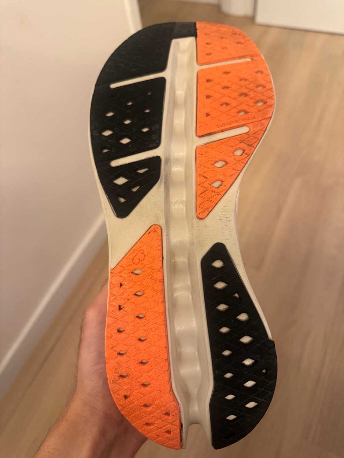 On Running CloudSurfer MAX 상품이미지5